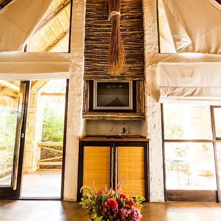 Hakunamatata Lodge & Health Spa/ Wedding & Conference Venue Muldersdrift Exterior photo